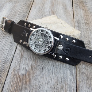 Férfi Skeleton mechanikus karóra, Fekete, szegecselt férfi Steampunk karóra, Rocker karóra - Meska.hu
