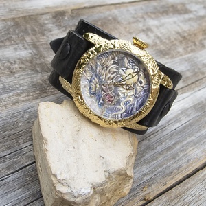 Fekete dombornyomott férfi karóra, Férfi kézműves karóra dombornyomott óratokkal és számlappal, Fekete sárkányos férfi k - ékszer - karóra és ékszeróra - karóra - Meska.hu