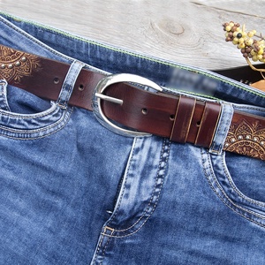 Női marhabőr öv, Mandala öv nőknek, Női olasz marhabőr öv mandala mintával - ruha & divat - öv & övcsat - öv - Meska.hu