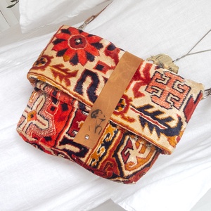 Keresztpántos olasz szőnyegtáska, Kilim mintás bársony szőnyeg övtáska, Kelim mintás parti táska, Táska & Tok, Kézitáska & válltáska, Vállon átvethető táska, Bőrművesség, Varrás, MESKA