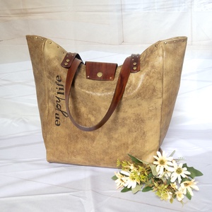 Női nagy pakolós táska olasz marhabőrből, Kézműves marhabőr válltáska nőknek, Valódi bőr Shopper táska, Utazó táska - táska & tok - kézitáska & válltáska - nagy pakolós táska - Meska.hu