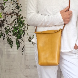 Minimalista marhabőr crossbody táska - Meska.hu