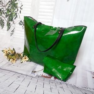 Olasz Lakkbőr táska kozmetikai táskával - táska & tok - kézitáska & válltáska - nagy pakolós táska - Meska.hu