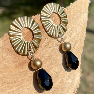 Black and Gold - Elegáns lógó fülbevaló - Meska.hu