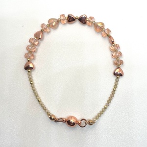 Peachy Pink Hearts - Gyöngykarkötő - ékszer - karkötő - gyöngyös karkötő - Meska.hu