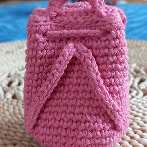 Horgolt mini hátizsák  - táska & tok - kulcstartó & táskadísz - kulcstartó - Meska.hu