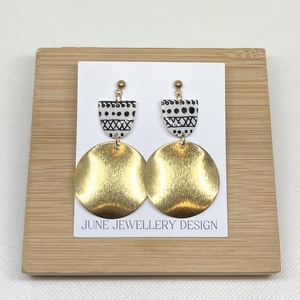 Mirabella fekete fehér fülbevaló, Ékszer, Fülbevaló, Lógó fülbevaló, Gyurma, Ékszerkészítés, MESKA