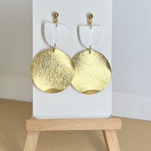 Gyöngyház fehér  fülbevalók - ékszer - fülbevaló - lógó fülbevaló - Meska.hu