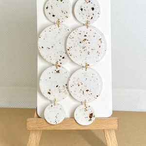 Bella pezsgő pöttyös nagy fülbevaló, Ékszer, Fülbevaló, Lógó fülbevaló, Gyurma, Ékszerkészítés, MESKA