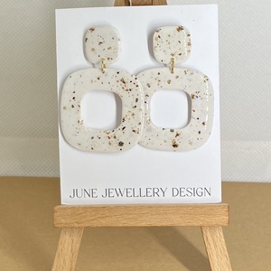 Sarah Pezsgő pöttyös fülbevaló, Ékszer, Fülbevaló, Lógó fülbevaló, Gyurma, Ékszerkészítés, MESKA