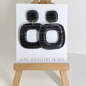 Sarah fekete-fehér fülbevaló - ékszer - fülbevaló - lógó fülbevaló - Meska.hu