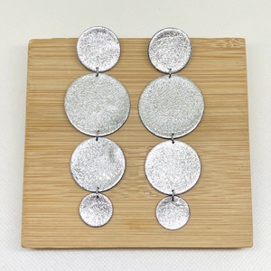 Bella ezüst nagy fülbevaló, Ékszer, Fülbevaló, Lógó fülbevaló, Gyurma, Ékszerkészítés, MESKA