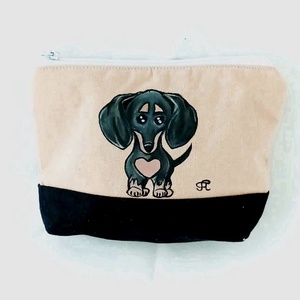 Kézzel festett  tacskó  kicsi neszeszer  - Meska.hu