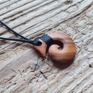 koru (spirál)  - ékszer - nyaklánc - medál - Meska.hu