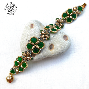 Gyönyörű zöld szerencsehozó gyöngyös karkötő  - ékszer - karkötő - gyöngyös karkötő - Meska.hu