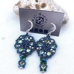 Gyönyörű csillogó gyöngyös fülbevaló  - ékszer - fülbevaló - csillár fülbevaló - Meska.hu