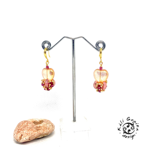 Arany bordó gyöngyös logó szív fülbevaló  - ékszer - fülbevaló - lógó fülbevaló - Meska.hu