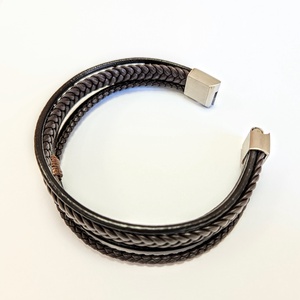 19-23 cm Elegáns bőr férfi karkötő barna ezüst többsoros  - ékszer - karkötő - fonott karkötő - Meska.hu