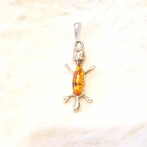 Borostyán  ezüst medál cica., Ékszer, Nyaklánc, Medál, Ékszerkészítés, MESKA