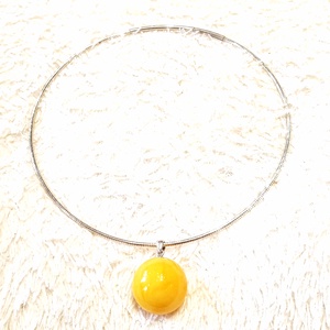 Borostyán nyakék fonott ezüst sodronyon - ékszer - nyaklánc - medálos nyaklánc - Meska.hu