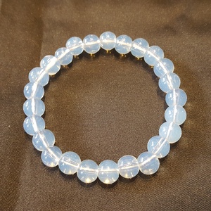 Pompás opál bogyós karkötő gumis(8 mm) - ékszer - karkötő - bogyós karkötő - Meska.hu