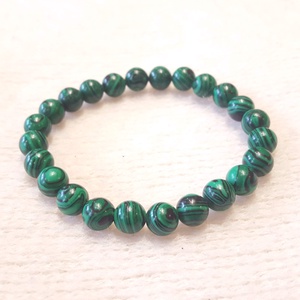 Pompás malachit bogyós karkötő gumis(8 mm) - ékszer - karkötő - bogyós karkötő - Meska.hu
