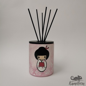 Kokeshi baba, rózsaszín - pálcás lakásparfüm - otthon & életmód - gyertya, illat, aroma - párologtató - Meska.hu