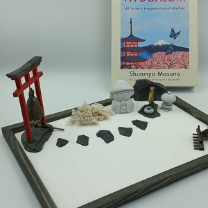 Japán kert (közepes)- Torii haranggal, csobogóval, kőlámpással és kis szerzetessel - otthon & életmód - dekoráció - dísztárgy - Meska.hu