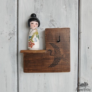 FABRIKA város - kokeshi baba, Otthon & Életmód, Tárolás & Rendszerezés, Fali tároló, Decoupage, transzfer és szalvétatechnika, Famegmunkálás, MESKA