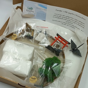 Japánkert (XL)- fával, csobogóval, kőlámpással, Buddhával és gongos torii kapuval - otthon & életmód - dekoráció - asztal és polc dekoráció - asztaldísz - Meska.hu