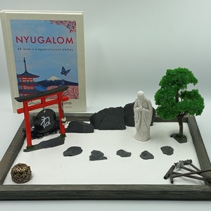 Japánkert (nagy)- gongos torii kapuval, szerzetessel, füstölővel és fával - Meska.hu