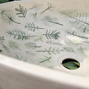 Ovális kerámia mosdótál levéllenyomatokkal - otthon & életmód - fürdőszoba - mosdótál - Meska.hu