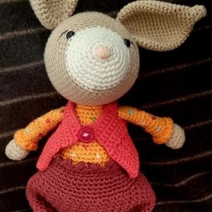 Horgolt csáléfülü nyúl - játék & sport - plüssállat & játékfigura - nyuszi - Meska.hu