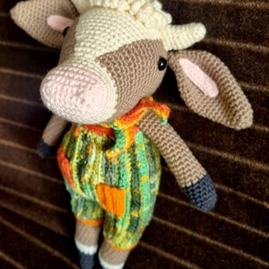 Horgolt kis tehén, Játék & Sport, Plüssállat & Játékfigura, Más figura, Horgolás, Varrás, MESKA