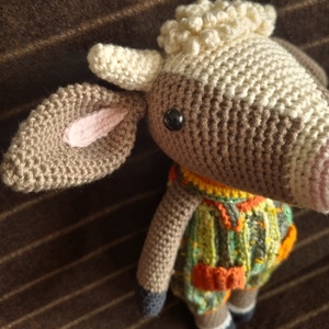 Horgolt kis tehén - játék & sport - plüssállat & játékfigura - más figura - Meska.hu