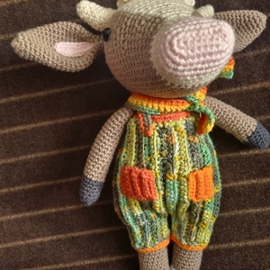 Horgolt kis tehén - játék & sport - plüssállat & játékfigura - más figura - Meska.hu