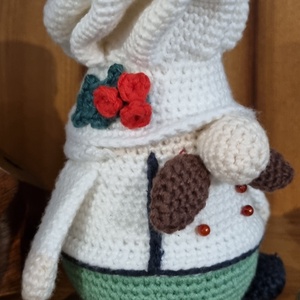 A séf horgolt gnóm figura - játék & sport - plüssállat & játékfigura - ember - Meska.hu