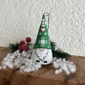 Karácsonyfadísz  - manó, zöld, Karácsony, Karácsonyi lakásdekoráció, Karácsonyfadíszek, Hímzés, MESKA