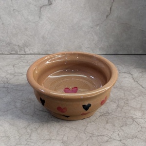 Szívecskés kerámia tál - otthon & életmód - dekoráció - asztal és polc dekoráció - dekorációs tál, tartó - Meska.hu