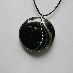 Fekete turmalin medál - ékszer - nyaklánc - medálos nyaklánc - Meska.hu