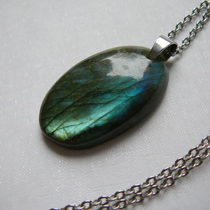 Labradorit medálos nyaklánc - ékszer - nyaklánc - medál - Meska.hu