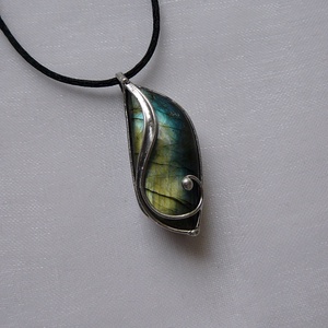 Labradorit medál - ékszer - nyaklánc - medál - Meska.hu