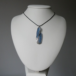 Kianit medál - ékszer - nyaklánc - medálos nyaklánc - Meska.hu