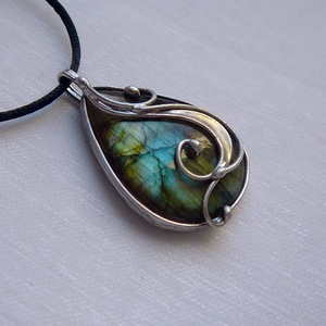 Labradorit medál - ékszer - nyaklánc - medál - Meska.hu