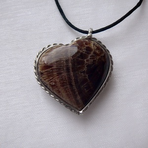 Barna opál szív medál - ékszer - nyaklánc - medálos nyaklánc - Meska.hu
