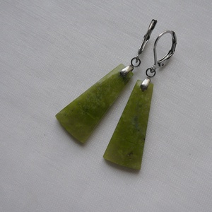 Zöld opál fülbevaló - ékszer - fülbevaló - lógó csepp fülbevaló - Meska.hu