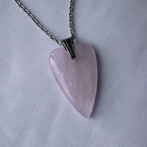 Rózsakvarc szív medálos nyaklánc - ékszer - nyaklánc - medálos nyaklánc - Meska.hu