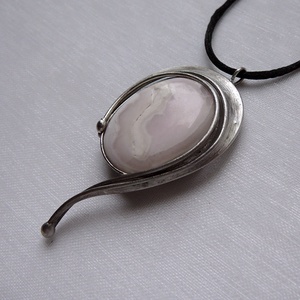 Rózsaszín kalcit medál, Ékszer, Nyaklánc, Medálos nyaklánc, Ékszerkészítés, Fémmegmunkálás, MESKA