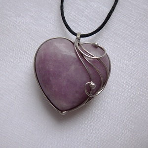 Lepidolit szív medál - ékszer - nyaklánc - medálos nyaklánc - Meska.hu