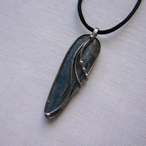 Kianit medál - ékszer - nyaklánc - medálos nyaklánc - Meska.hu